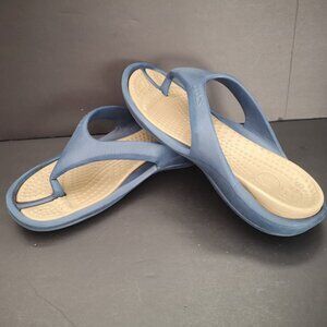 Crocs Athens Ladies Size 8 / Men's Size 6 Blue with Tan Insole Thong Sandals